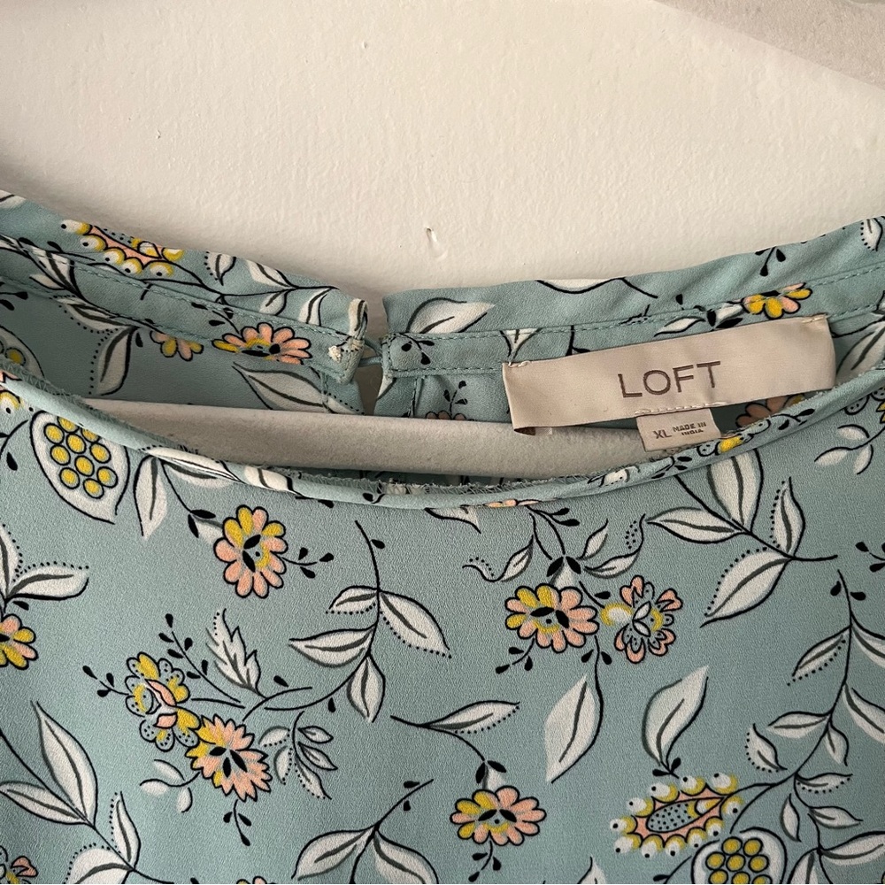 ✨loft blouse✨ - Picture 2 of 4